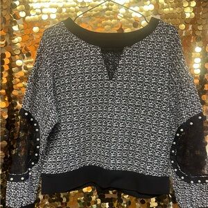 AKIRA Black and White Textured Knit Top